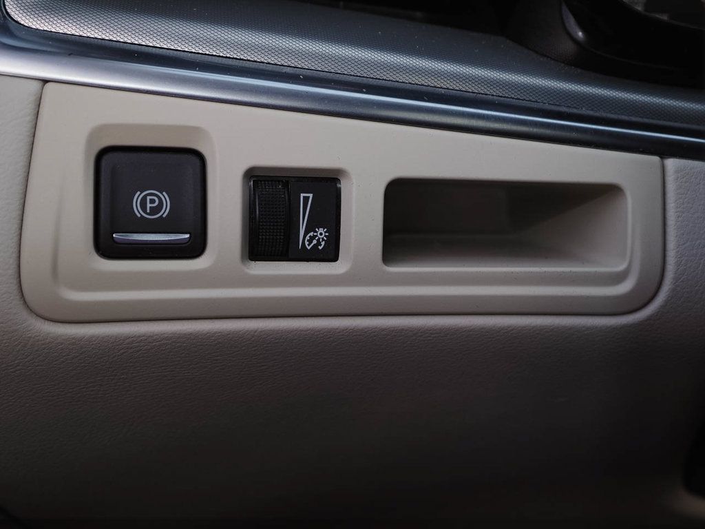 Certified 2025 Cadillac XT5 Premium Luxury FWD image 23