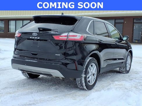 Used 2024 Ford Edge SEL w/ Convenience Package image 5