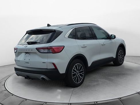 Used 2022 Ford Escape Titanium w/ Class II Trailer Tow Package image 5