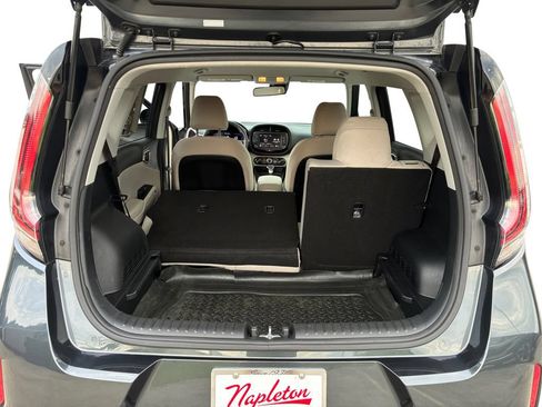 Used 2023 Kia Soul LX FWD image 25
