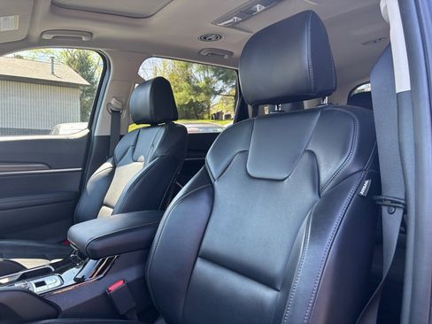Used 2025 Kia Telluride S image 13