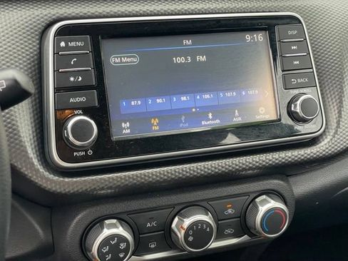 Used 2019 Nissan Kicks S w/ Exterior Package FWD image 17