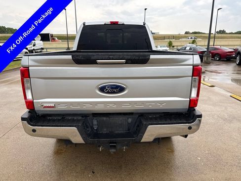 Used 2019 Ford F250 Lariat w/ Lariat Value Package AWD/4WD image 11