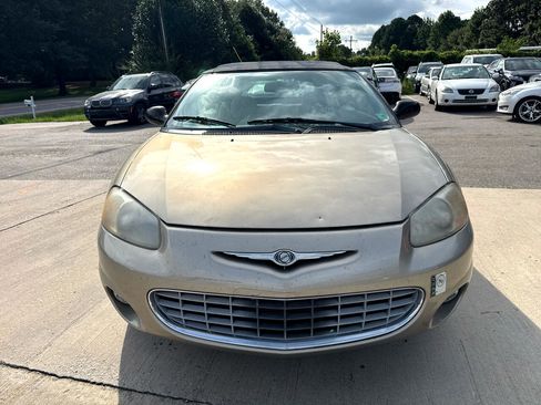 Used 2002 Chrysler Sebring Limited image 3