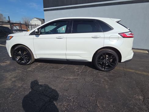Used 2022 Ford Edge ST w/ Equipment Group 401A image 8
