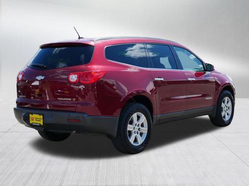 Used 2009 Chevrolet Traverse LT FWD image 7