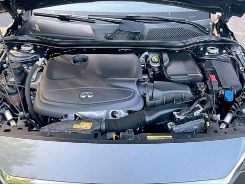 Used 2018 INFINITI QX30 Premium w/ Technology Package AWD/4WD image 27