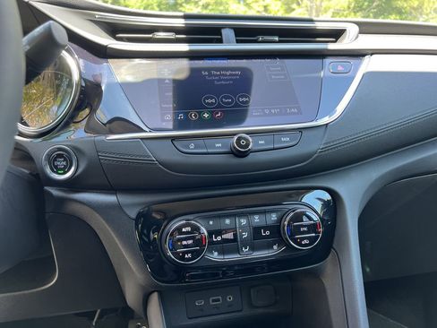 Used 2023 Buick Encore GX Select w/ Sport Touring Package FWD image 25