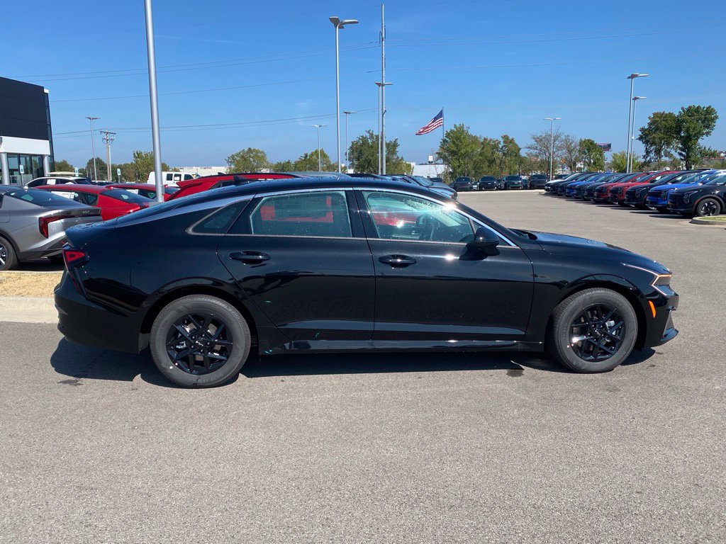 New 2026 Kia K5 LXS FWD image 8