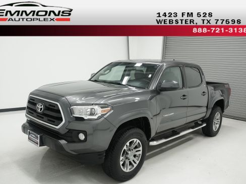 Used 2016 Toyota Tacoma SR5 w/ Towing Package AWD/4WD image 1