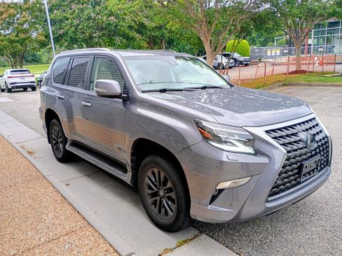 Used 2021 Lexus GX 460 Premium w/ Premium Package AWD/4WD image 2