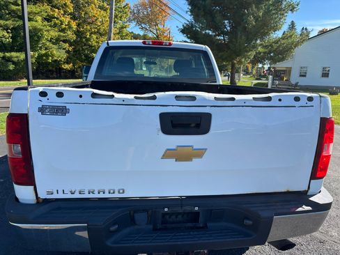 Used 2011 Chevrolet Silverado 2500 W/T w/ Snow Plow Prep Package image 17