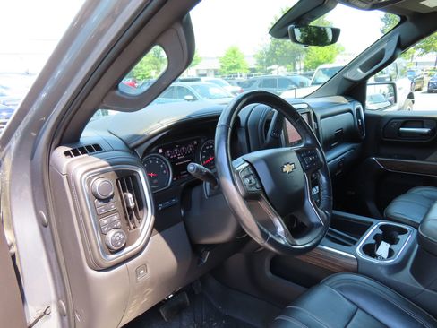 Used 2019 Chevrolet Silverado 1500 High Country AWD/4WD image 16