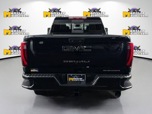 Used 2024 GMC Sierra 2500 Denali Ultimate AWD/4WD image 6