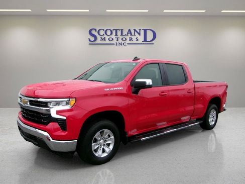 Used 2024 Chevrolet Silverado 1500 LT w/ Protection Package RWD image 2
