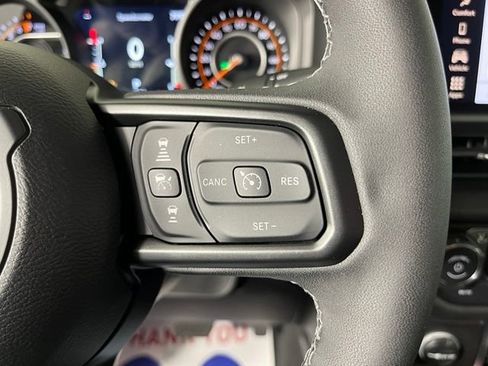 Used 2026 Jeep Gladiator Sport AWD/4WD image 22