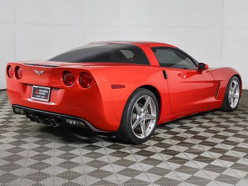 Used 2006 Chevrolet Corvette Coupe w/ Preferred Equipment Group RWD image 5