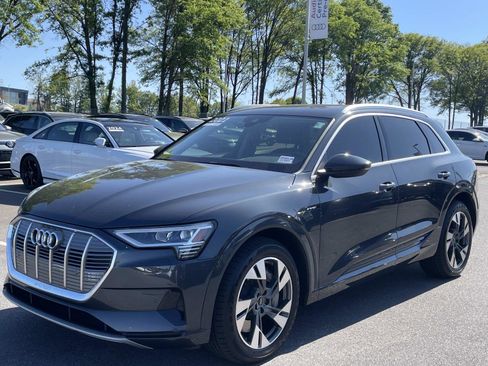 Used 2021 Audi e-tron Premium AWD/4WD image 3