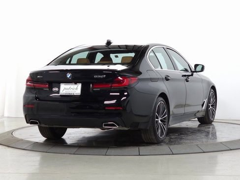 Used 2023 BMW 530i xDrive w/ Convenience Package image 10