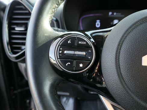 Used 2023 Kia Soul EX image 13