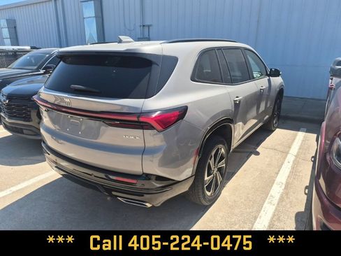 Used 2026 Buick Enclave Sport Touring FWD image 18