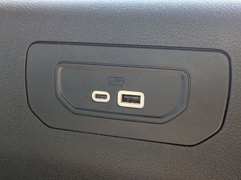 Used 2024 Jeep Grand Cherokee L Limited w/ Luxury Tech Group II image 32