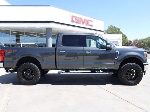 Used 2019 Ford F250 XLT w/ XLT Premium Package AWD/4WD image 7