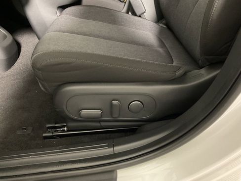 New 2025 Hyundai Ioniq 5 SE image 20