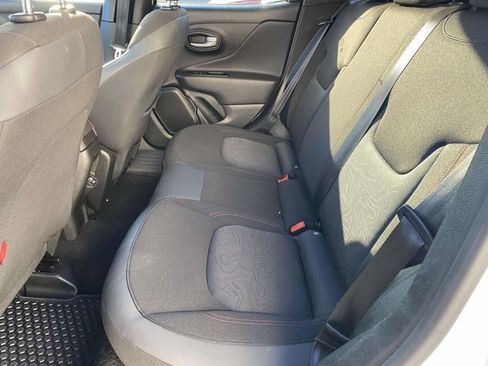 Used 2023 Jeep Renegade Trailhawk AWD/4WD image 21