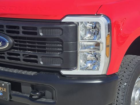New 2026 Ford F350 XL w/ FX4 Off-Road Package AWD/4WD image 10