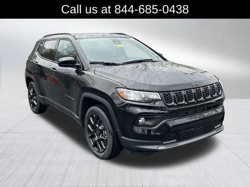 New 2026 Jeep Compass Latitude image 3