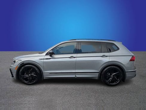 Used 2023 Volkswagen Tiguan SE R-Line FWD image 2