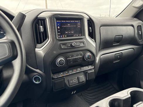Used 2024 Chevrolet Silverado 1500 Custom Trail Boss w/ Turbomax Blackout Package AWD/4WD image 22