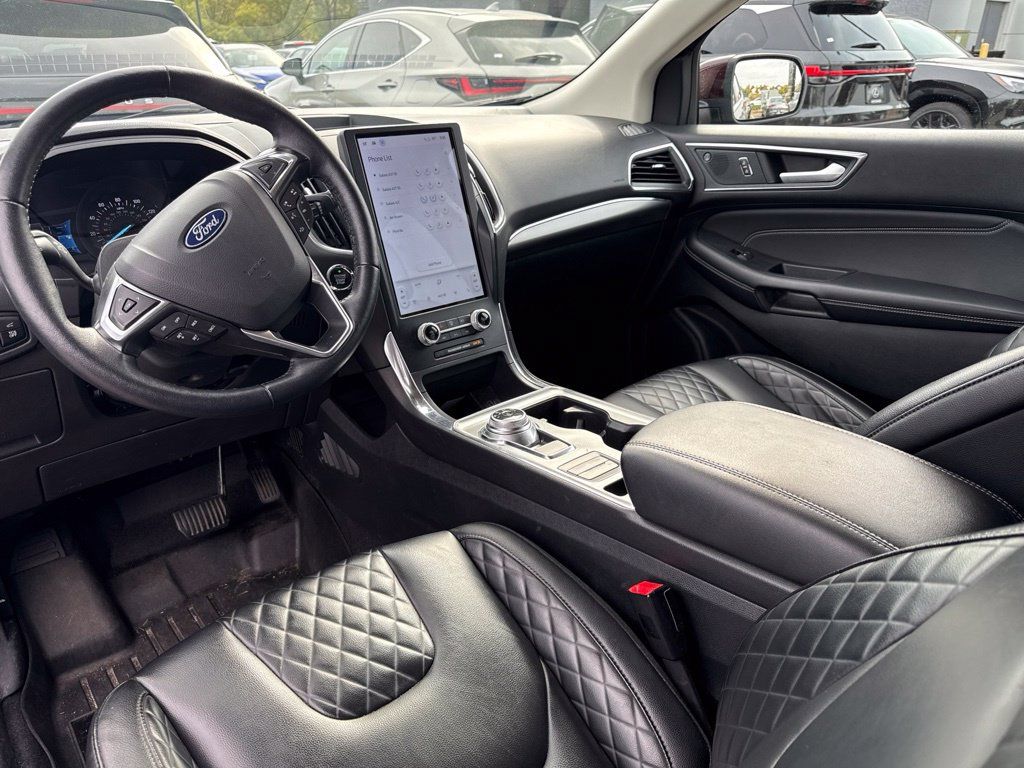 Used 2024 Ford Edge Titanium AWD/4WD image 19