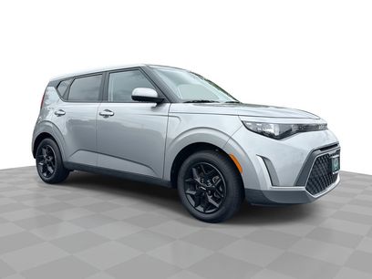 Used 2025 Kia Soul LX w/ LX Technology Package