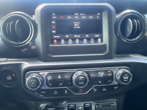 Used 2021 Jeep Wrangler Unlimited Sport AWD/4WD image 28