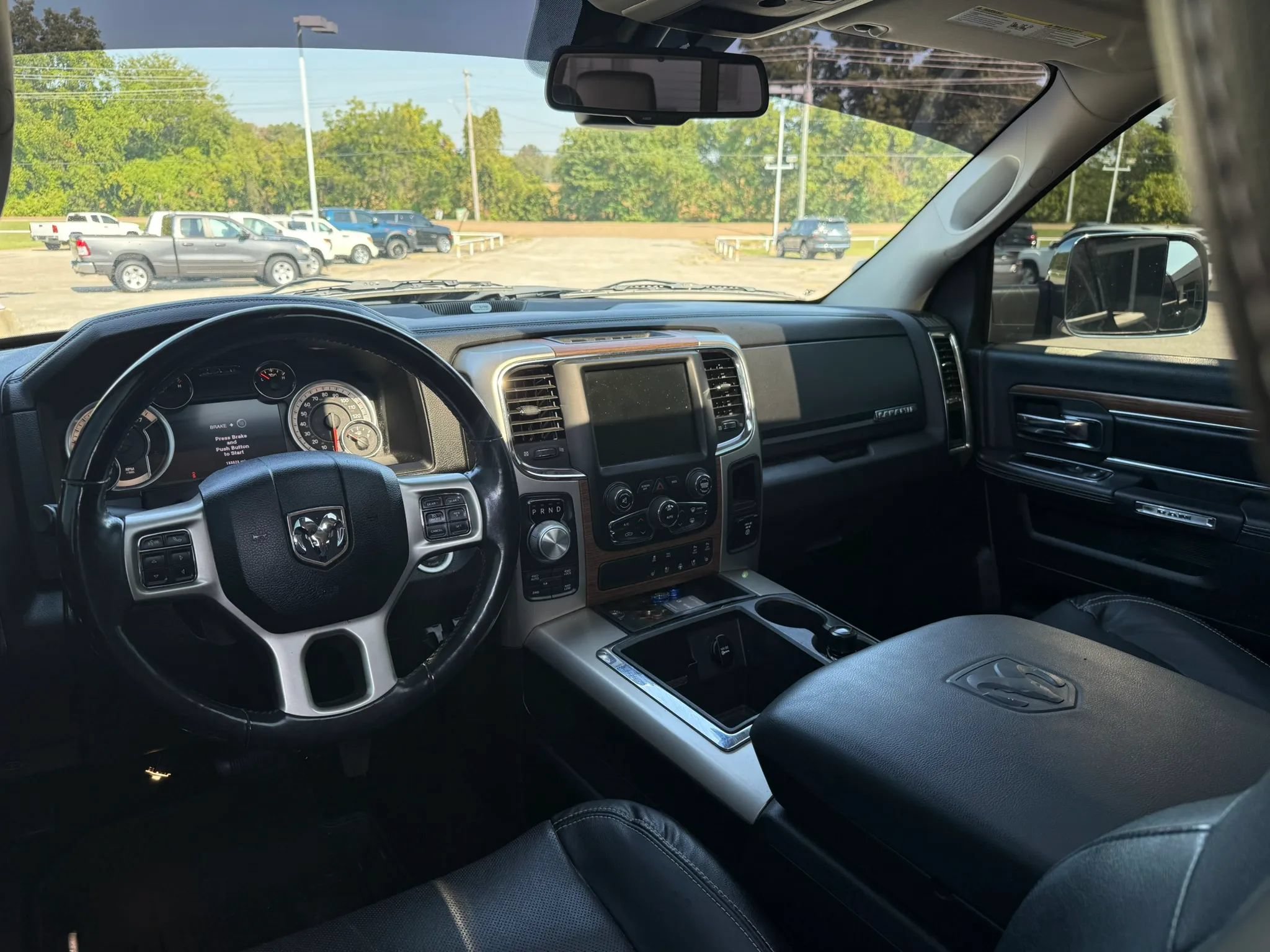 Used 2014 RAM 1500 Laramie w/ Convenience Group AWD/4WD image 11