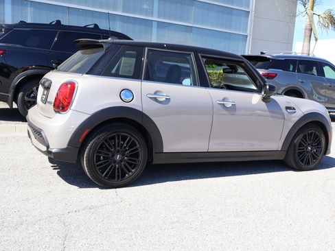 Used 2022 MINI Cooper S w/ Premium Package image 9