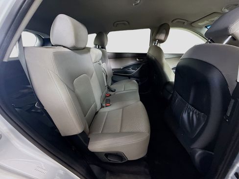 Used 2018 Hyundai Santa Fe SE FWD image 26