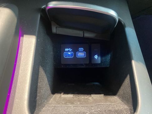 Certified 2025 Genesis GV70 3.5T Sport w/ Sport Advanced Package image 11