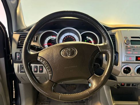 Used 2011 Toyota Tacoma 4x4 Access Cab V6 w/ TRD Off-Road Pkg image 15
