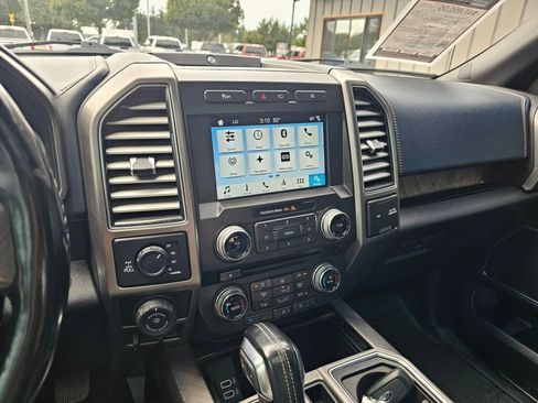 Used 2018 Ford F150 Limited image 31