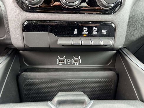 Used 2025 RAM 1500 Big Horn image 26