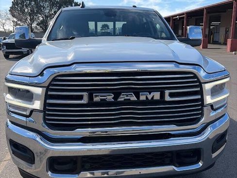 Used 2023 RAM 2500 Laramie AWD/4WD image 2