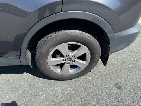 Used 2015 Toyota RAV4 XLE AWD/4WD image 25