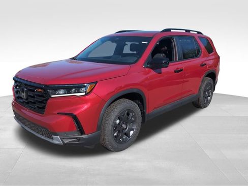 New 2025 Honda Pilot TrailSport image 3