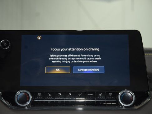 Used 2023 Chevrolet Colorado ZR2 w/ ZR2 Convenience Package III image 35