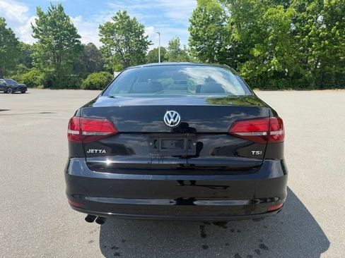 Used 2016 Volkswagen Jetta S FWD image 4