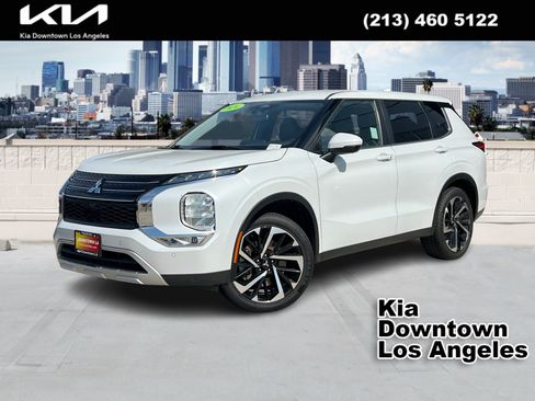 Used 2024 Mitsubishi Outlander SE FWD image 1
