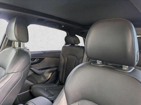 Used 2021 Audi Q7 3.0T Prestige image 7